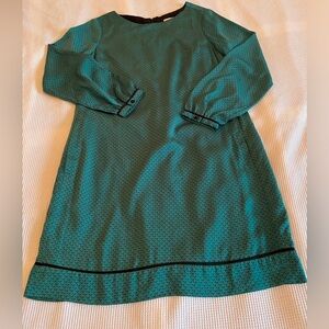 LOFT by Anne Taylor Emerald Kelly Green soft satin Printed Dress. Size 8.